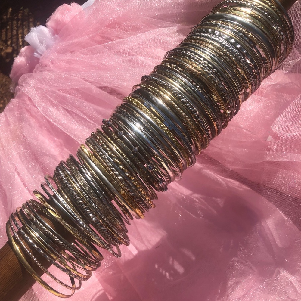 Bangles/bracelets